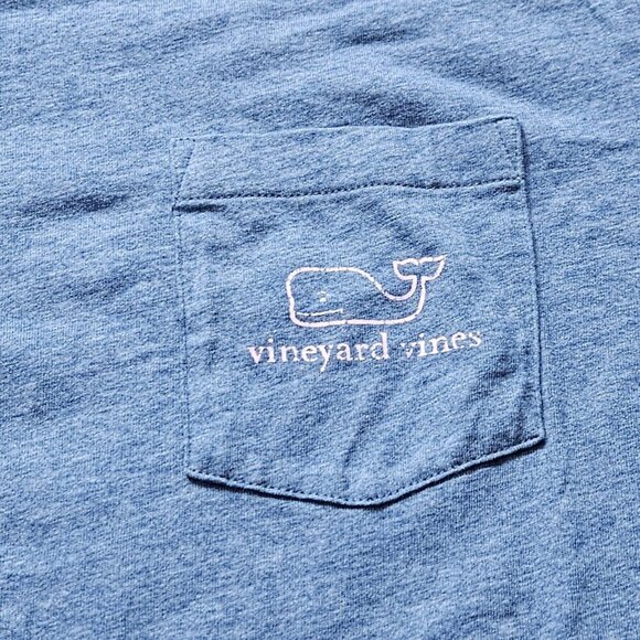 Vineyard Vines T Shirt Mens M Blue Pink Whale Print LS Preppy Pocket 1V0923 FLAW - Picture 10 of 14